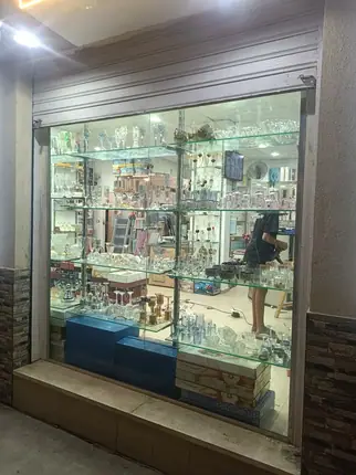 واجهات زجاج المحلات — من تنفيذ ميرور
